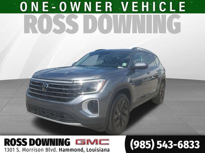 Used 2024 Volkswagen Atlas SE w/ Panoramic Sunroof Package