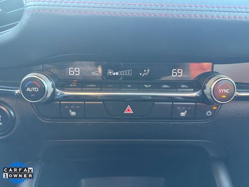 Used 2024 MAZDA MAZDA3 s image 19