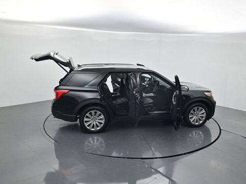Certified 2023 Ford Explorer Limited w/ Limited Technology Package AWD/4WD image 46