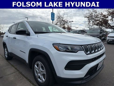 Used 2022 Jeep Compass Sport image 5