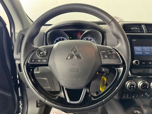 Used 2025 Mitsubishi Outlander Sport LE image 13