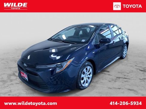 Certified 2025 Toyota Corolla LE image 1