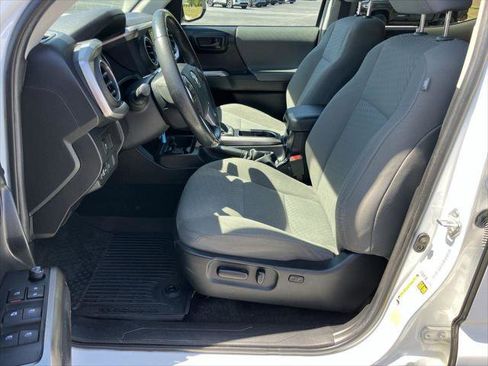 Certified 2022 Toyota Tacoma SR5 w/ Technology Package RWD image 13