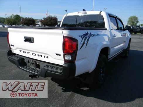Used 2023 Toyota Tacoma SR5 w/ Black Out Package (TMS) AWD/4WD image 2