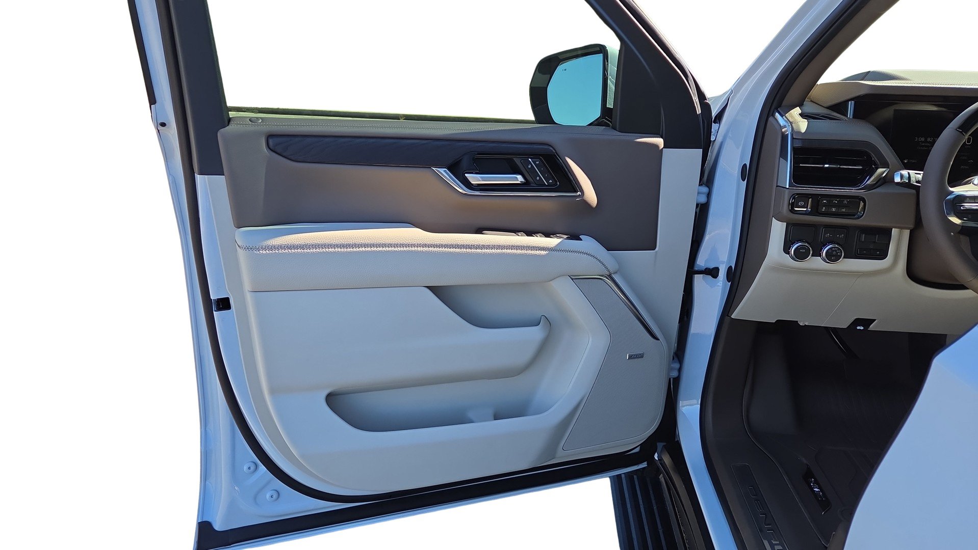 New 2026 GMC Yukon Denali w/ Denali Reserve Package RWD image 16
