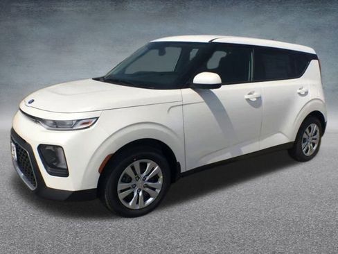 Used 2020 Kia Soul LX image 11