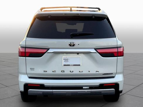 Used 2025 Toyota Sequoia Capstone image 4