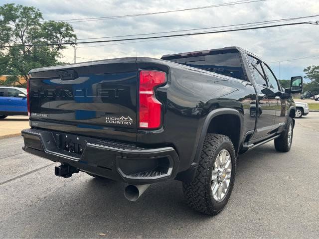 Used 2024 Chevrolet Silverado 3500 High Country w/ Technology Package AWD/4WD image 9