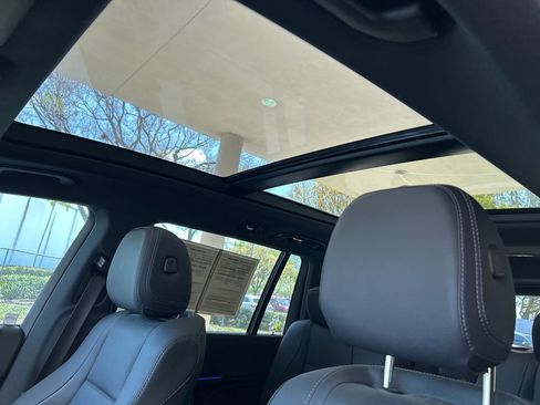 Used 2025 Mercedes-Benz GLS 450 4MATIC w/ AMG Line Exterior image 15