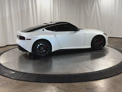 Used 2024 Nissan Z Performance w/ Floor Mat Package image 5