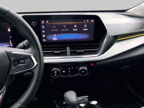 Used 2025 Chevrolet Trax LT w/ Driver Confidence Package FWD image 7