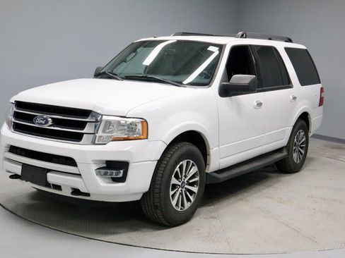 Used 2017 Ford Expedition XLT image 16