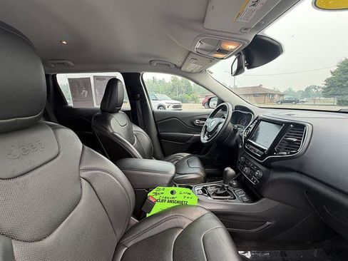 Used 2019 Jeep Cherokee Limited w/ Luxury Group AWD/4WD image 15