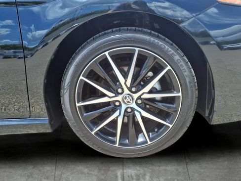 Used 2023 Toyota Camry SE FWD image 9