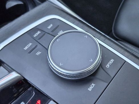 Used 2023 BMW 330e image 24