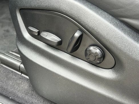 Certified 2025 Porsche Cayenne image 31