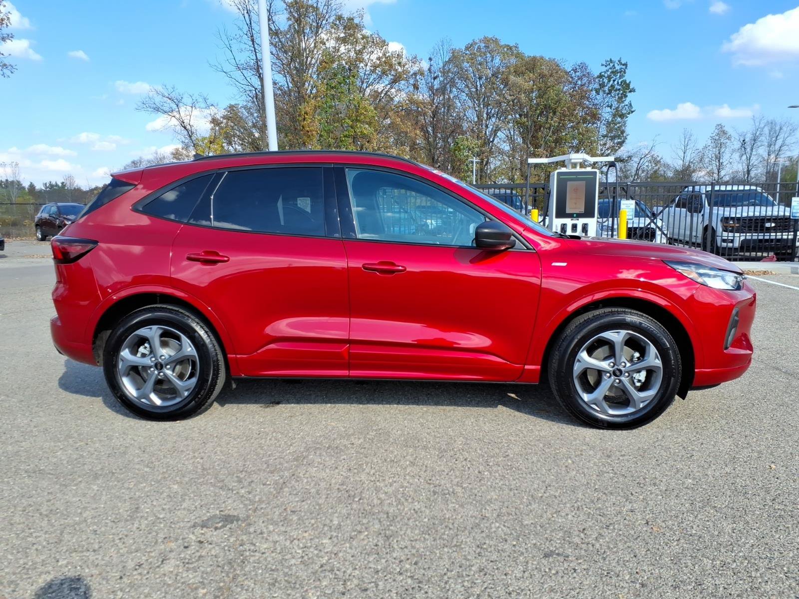 Used 2024 Ford Escape ST-Line AWD/4WD image 9