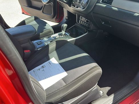 Used 2018 Mitsubishi Outlander SE AWD/4WD image 22