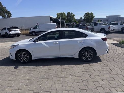 Used 2023 Kia Forte GT-Line w/ GT-Line Technology Package FWD image 5