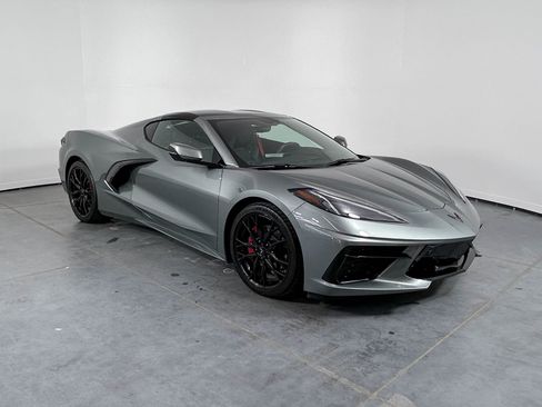 Used 2023 Chevrolet Corvette Stingray image 3