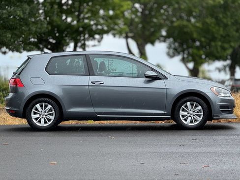 Used 2015 Volkswagen Golf S FWD image 8