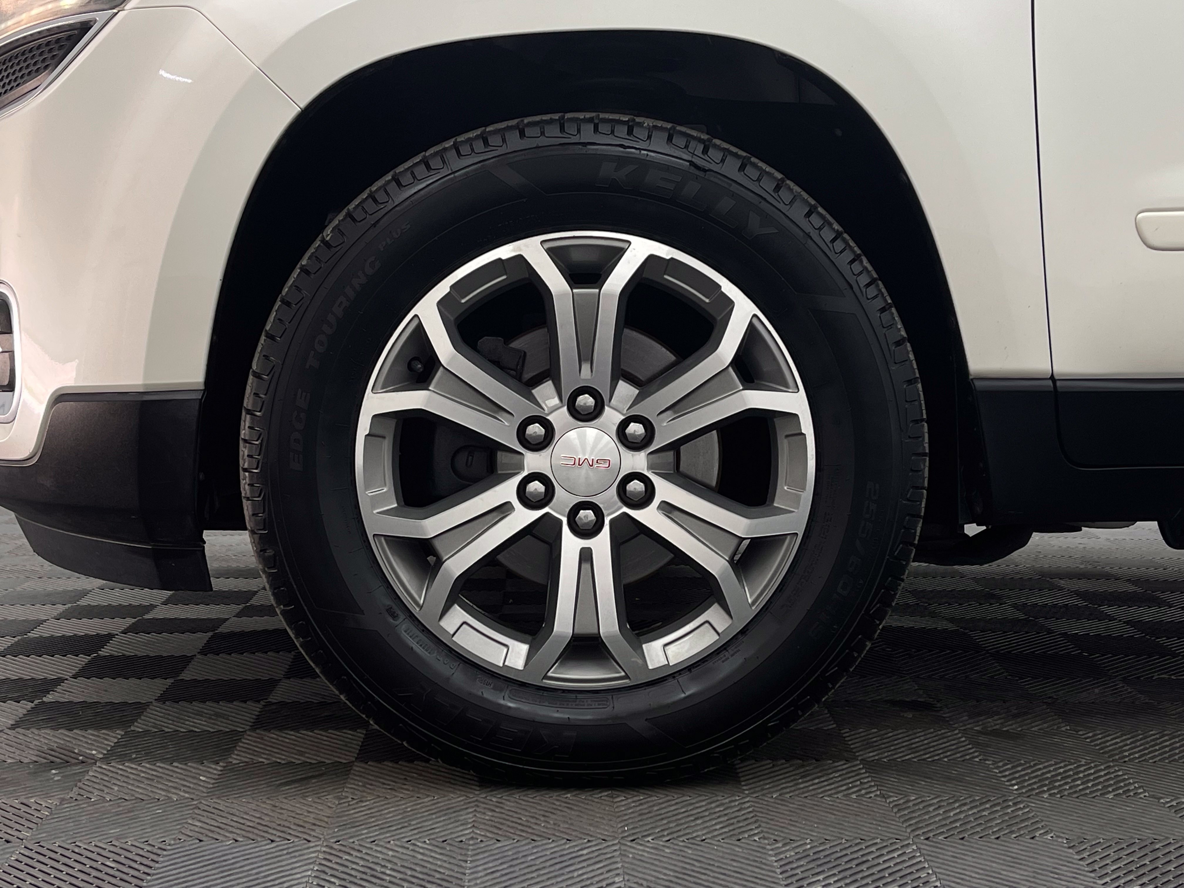 Used 2015 GMC Acadia SLT FWD image 13