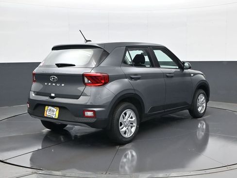 New 2026 Hyundai Venue SE image 5
