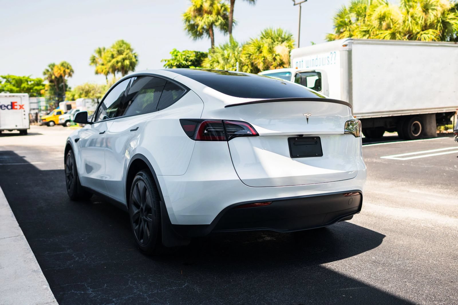 Used 2024 Tesla Model Y 2WD image 10