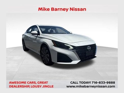Used 2023 Nissan Altima 2.5 SL AWD/4WD image 1