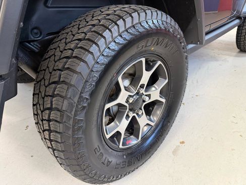 Used 2018 Jeep Wrangler Rubicon AWD/4WD image 8