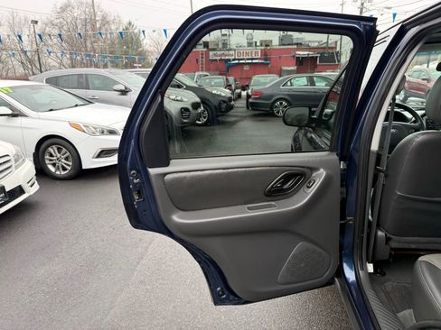 Used 2003 Ford Escape XLT image 31