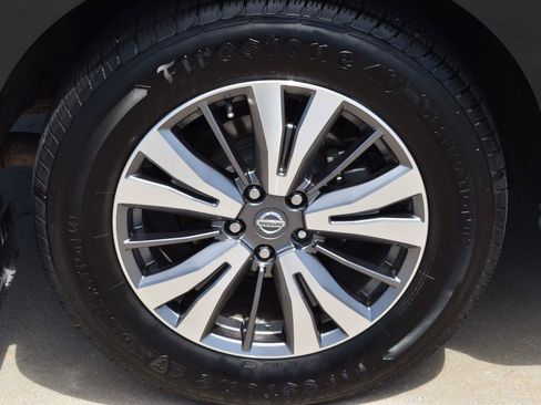 Used 2019 Nissan Pathfinder SL FWD image 13