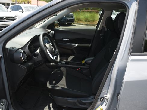 Used 2024 Nissan Kicks SV FWD image 7