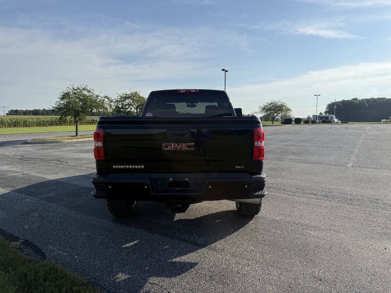 Used 2019 GMC Sierra 2500 SLT w/ Duramax Plus Package AWD/4WD image 7