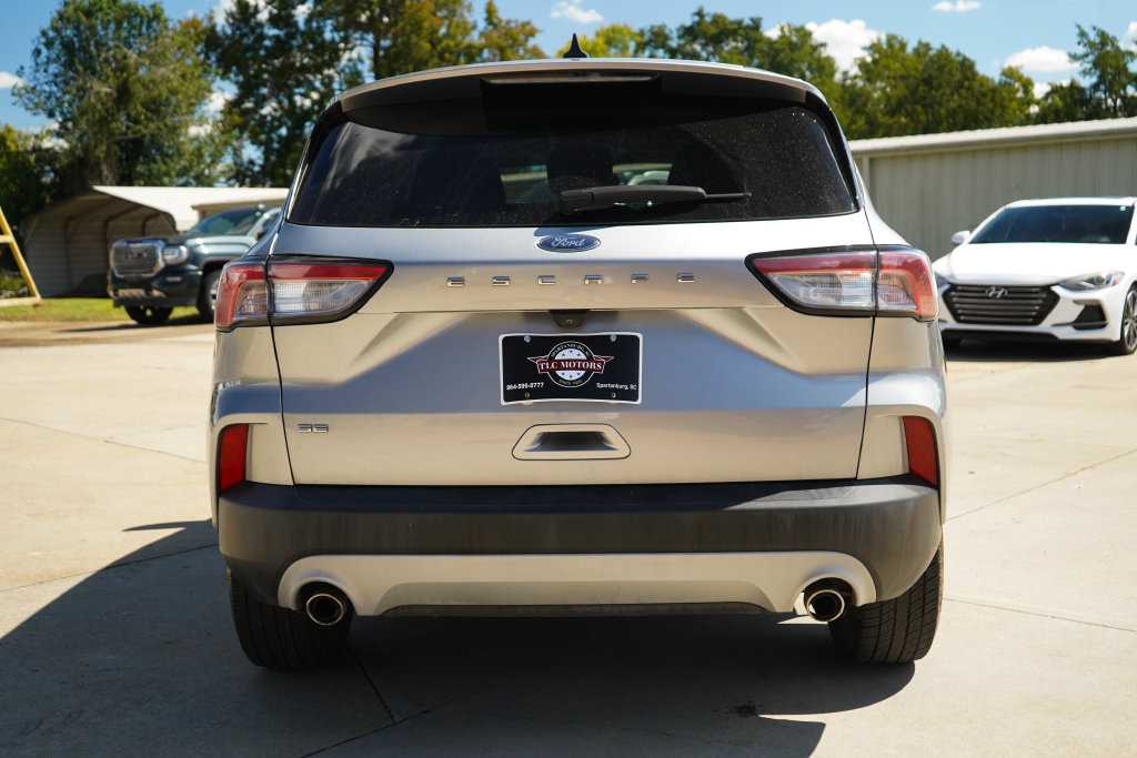 Used 2022 Ford Escape SE FWD image 19