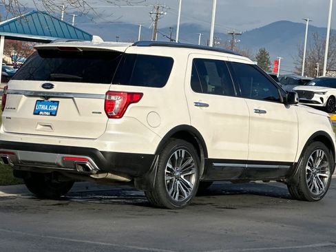 Used 2016 Ford Explorer Platinum image 2