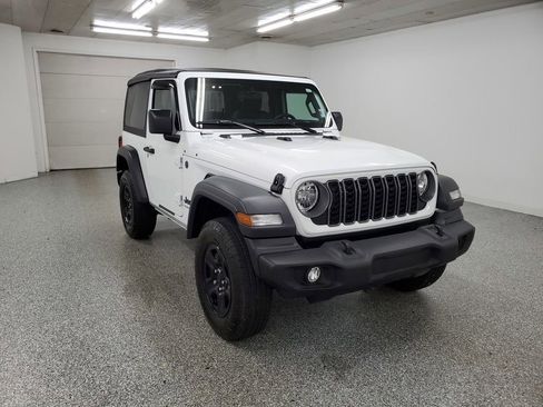 Used 2025 Jeep Wrangler Sport image 3