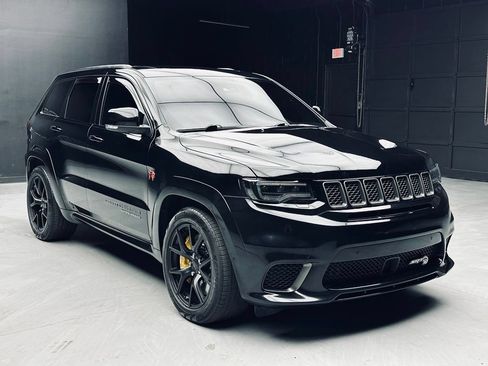 Used 2019 Jeep Grand Cherokee Trackhawk w/ Trailer Tow Group IV AWD/4WD image 10