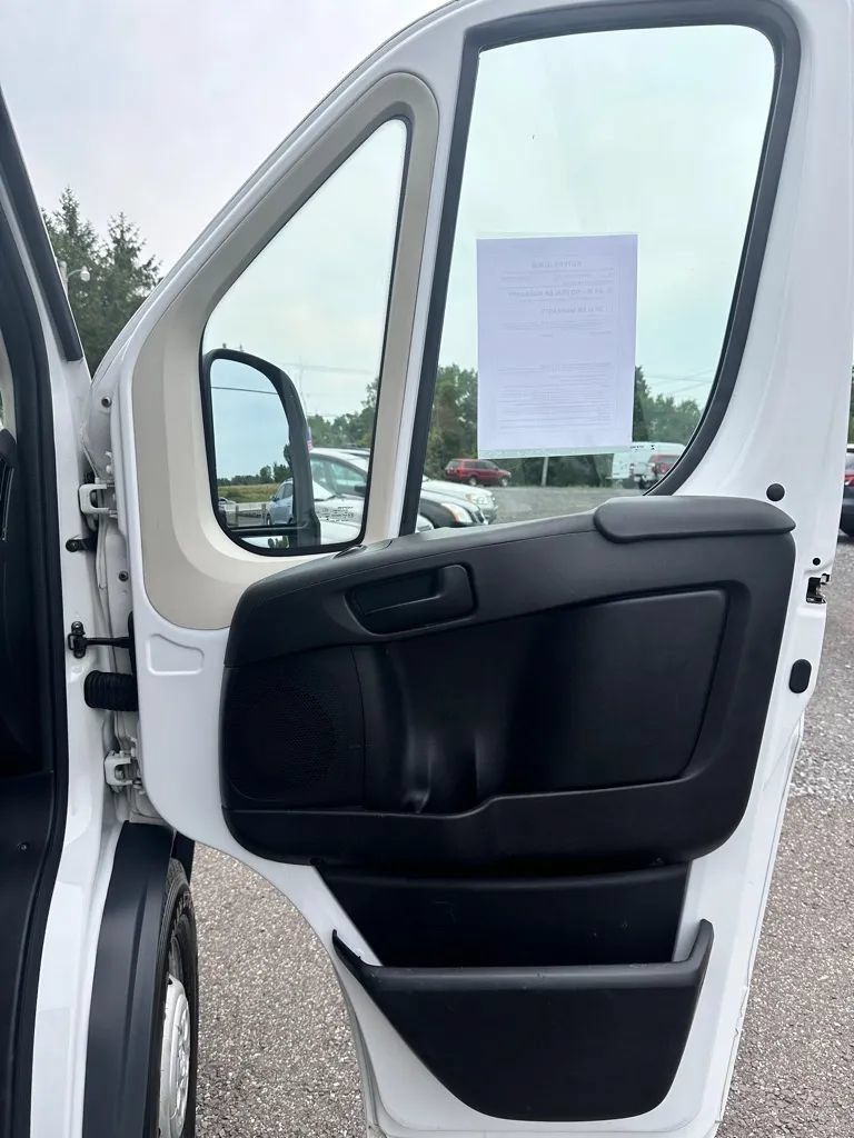 Used 2015 RAM ProMaster 1500 w/ Mopar Trailer Tow Group FWD image 13