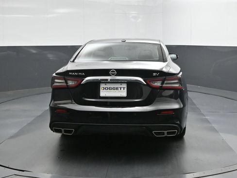 Used 2023 Nissan Maxima SV w/ Floor Mat Group FWD image 5