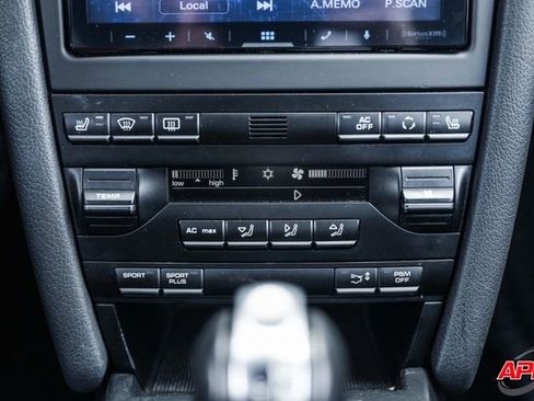 Used 2011 Porsche Cayman image 16