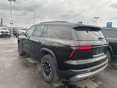 Used 2025 Chevrolet Traverse Z71 w/ Driver Confidence Package AWD/4WD image 4
