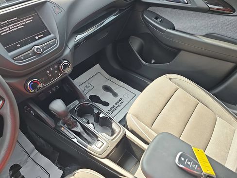 Used 2021 Chevrolet TrailBlazer LT w/ Driver Confidence Package FWD image 25