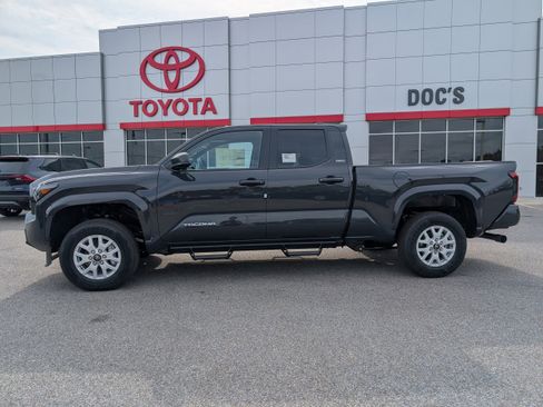 New 2025 Toyota Tacoma SR5 image 2