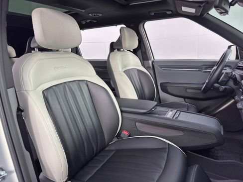 Used 2024 Kia EV9 GT-Line image 40