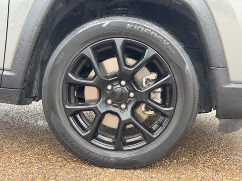 Used 2023 Jeep Compass Altitude w/ Convenience Group image 9