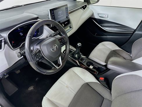 Used 2019 Toyota Corolla XSE image 10