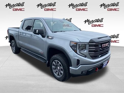 Used 2025 GMC Sierra 1500 AT4 w/ AT4 Premium Package AWD/4WD image 3