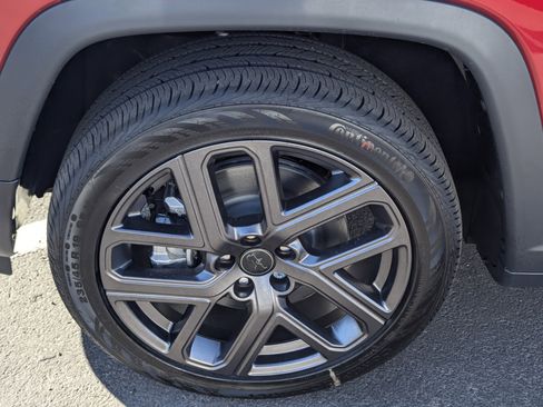 New 2026 Jeep Compass Latitude image 7