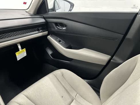 Used 2025 Honda Accord LX image 13